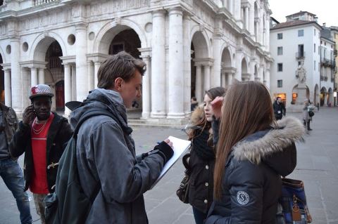 interviste in centro città