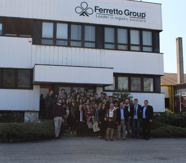 alcuni studenti delle classi 3D e 3G in visita aziendale alla Ferretto Group